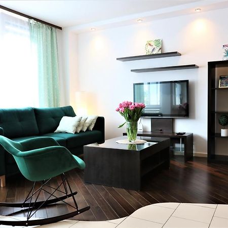 Stylish And Spacious By Cooee Apartments Warsaw Ngoại thất bức ảnh