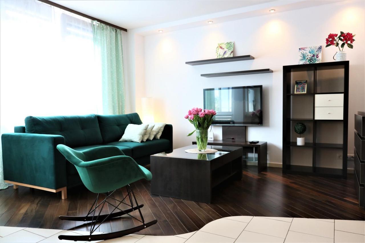 Stylish And Spacious By Cooee Apartments Warsaw Ngoại thất bức ảnh