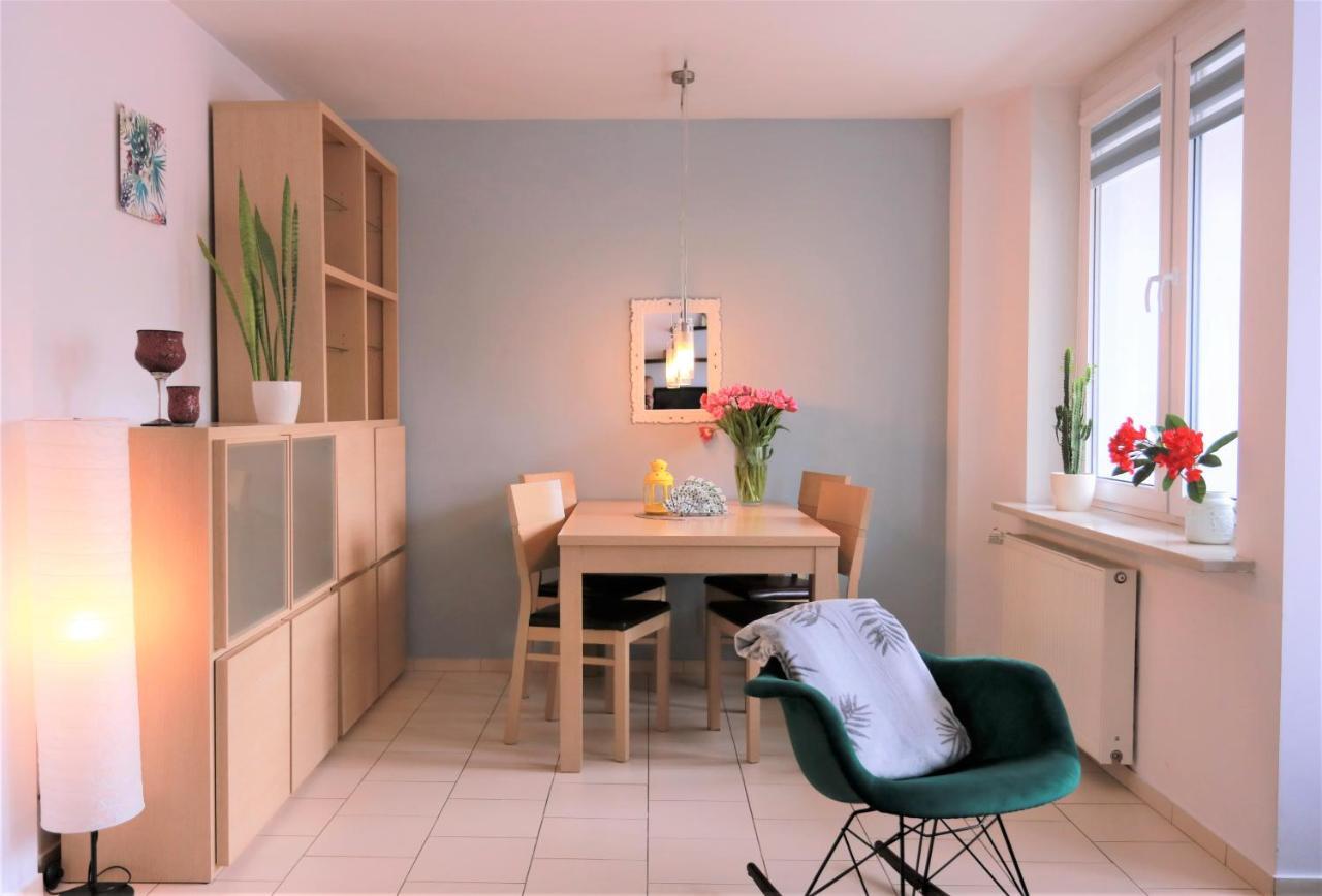 Stylish And Spacious By Cooee Apartments Warsaw Ngoại thất bức ảnh