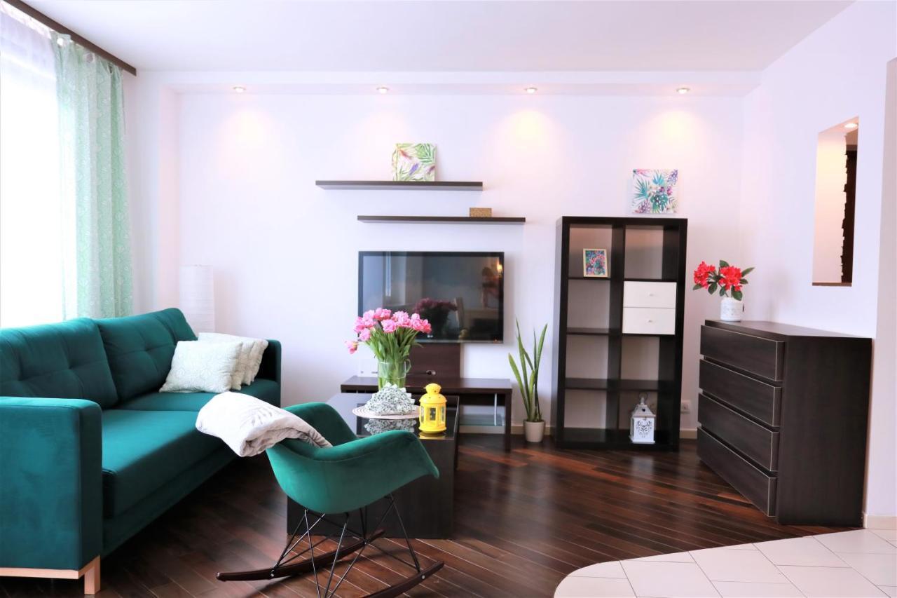 Stylish And Spacious By Cooee Apartments Warsaw Ngoại thất bức ảnh